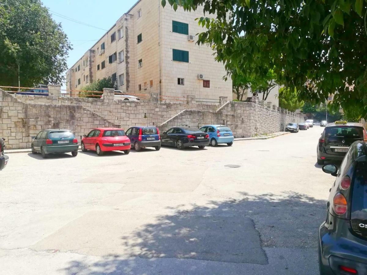 Apartment Sara Poljud Split